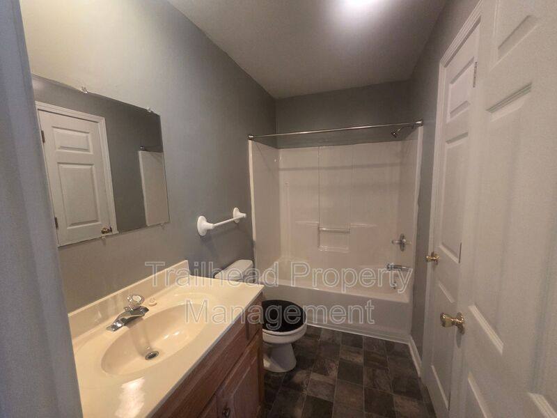 House for rent at 119 W 79th Terrace, Kansas City, MO 64114