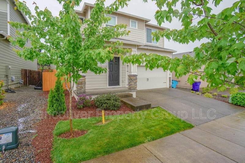 House for rent at 1423 W 16th Ave, La Center, WA 98629