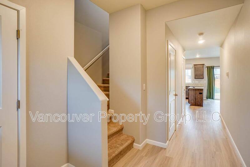 House for rent at 1423 W 16th Ave, La Center, WA 98629