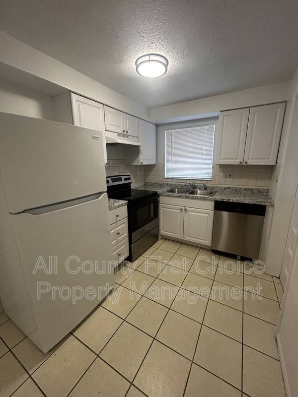 Apartment for rent at 556 Patricia Ave, Dunedin, FL 34698