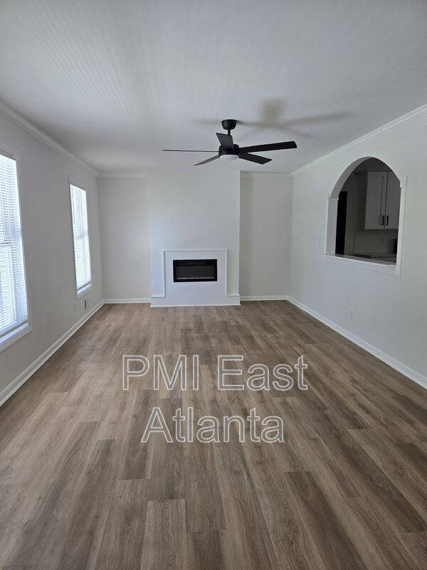 House for rent at 2275 Country Club Lane SW, Atlanta, GA 30311