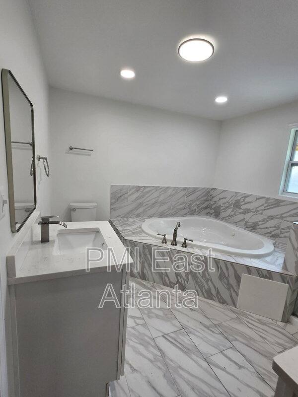 House for rent at 2275 Country Club Lane SW, Atlanta, GA 30311