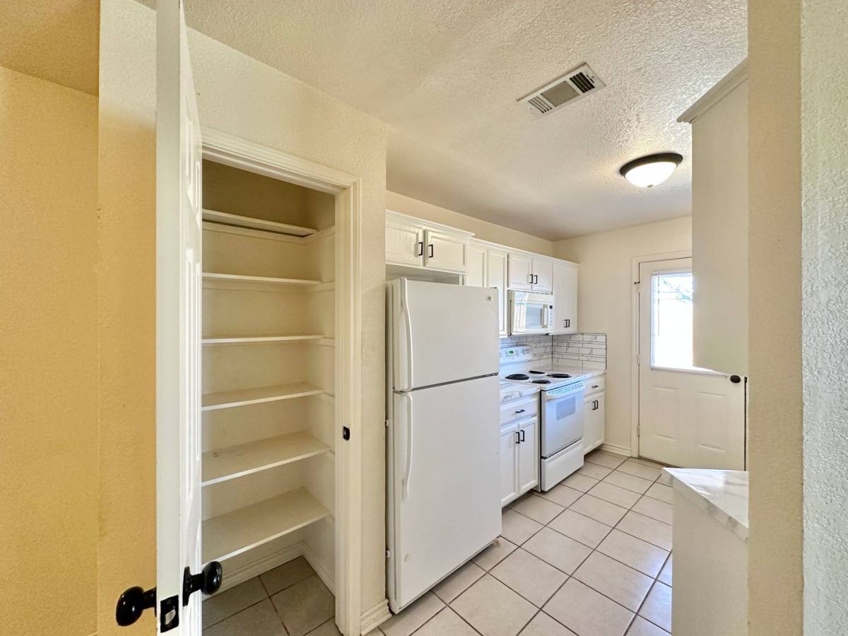 Townhouse for rent at 519 S 54th St, Killeen, TX 76543