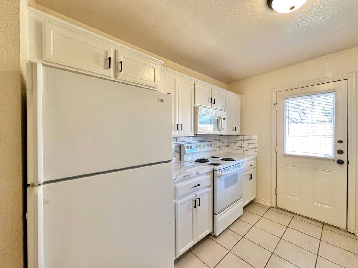 Townhouse for rent at 519 S 54th St, Killeen, TX 76543