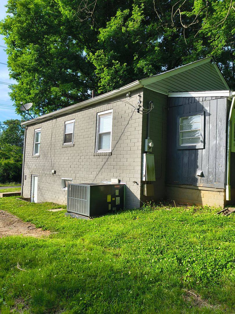 House for rent at 3622 Lilac Ave, Knoxville, TN 37914