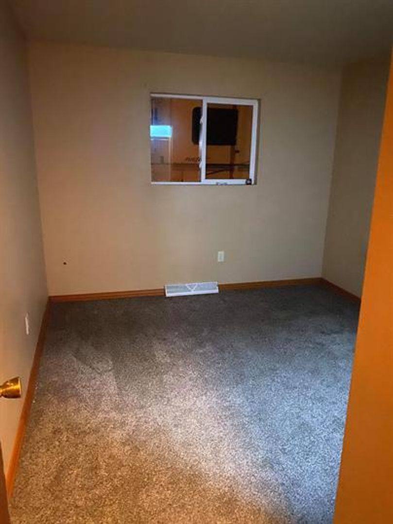 Apartment for rent at 1007 41st Ave, Menominee, MI 49858
