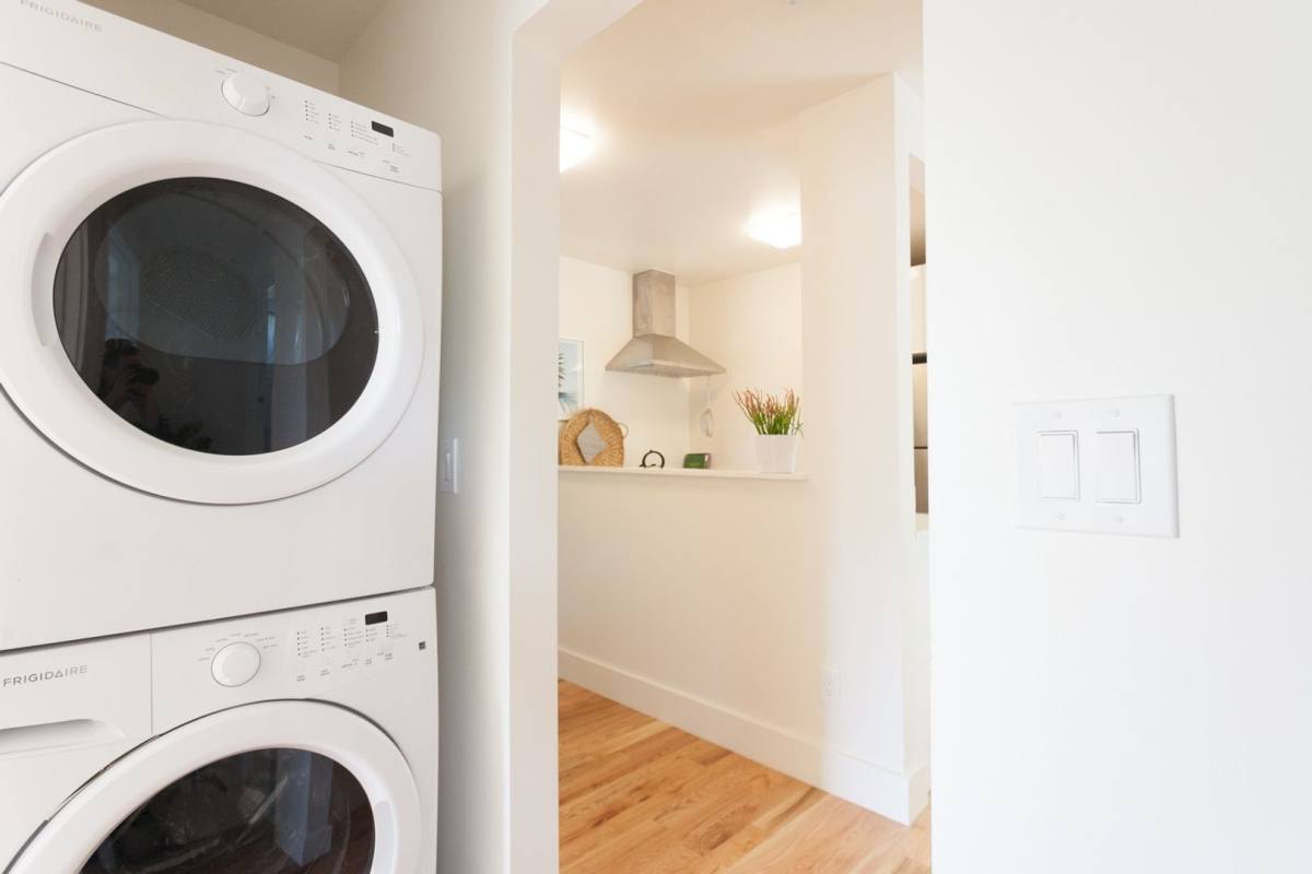 Apartment for rent at 229 S Ave, Los Angeles, CA 90042