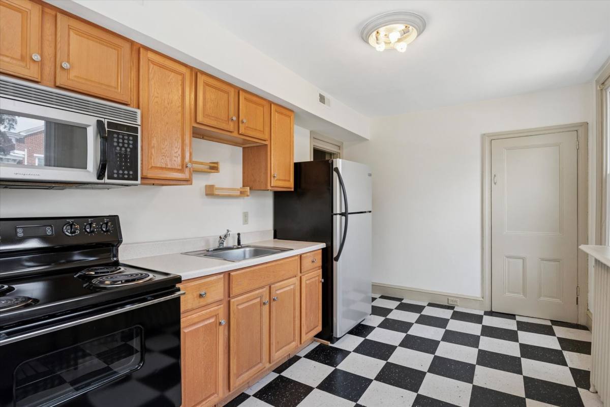 Apartment for rent at 421 N Walnut St, West Chester, PA 19380