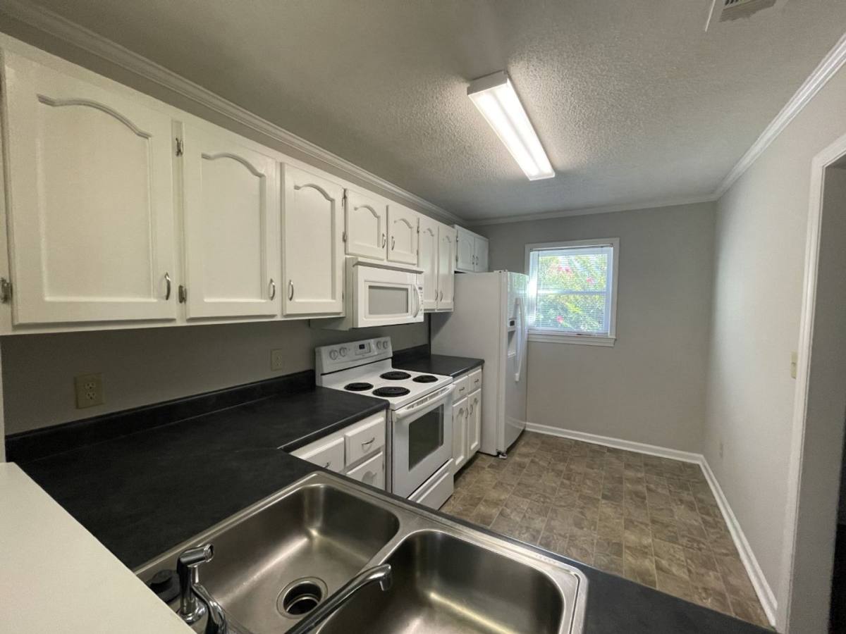 Apartment for rent at 2505 W Broad St #224, Athens, GA 30606