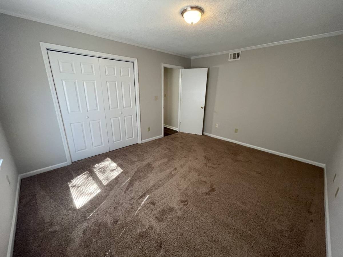 Apartment for rent at 2505 W Broad St #224, Athens, GA 30606