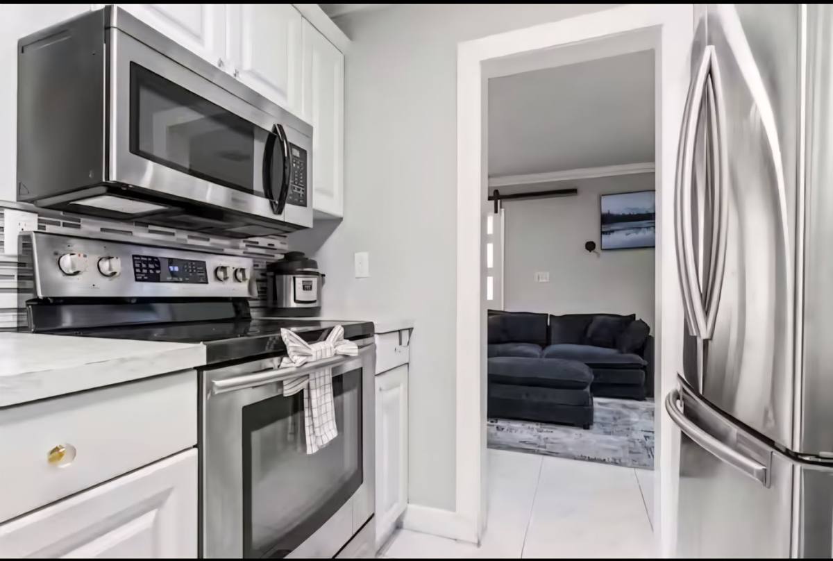 House for rent at 708 SW 12th St, Fort Lauderdale, FL 33315