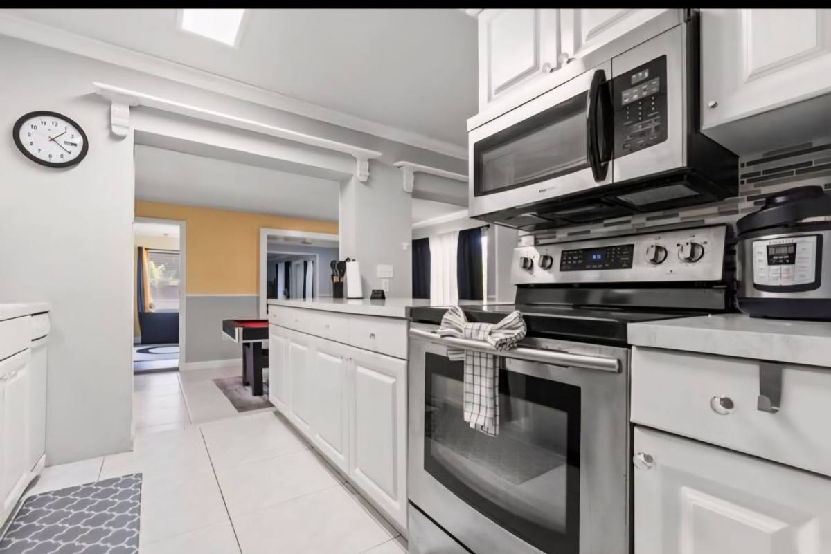 House for rent at 708 SW 12th St, Fort Lauderdale, FL 33315
