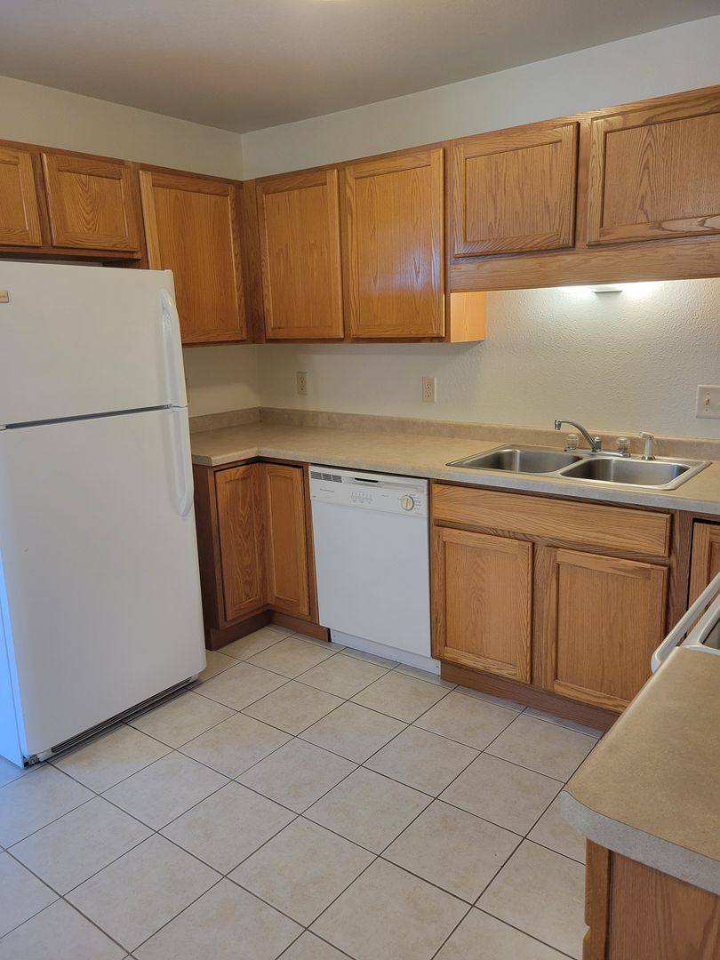 Apartment for rent at 4414 Jacktar Rd, Oshkosh, WI 54901