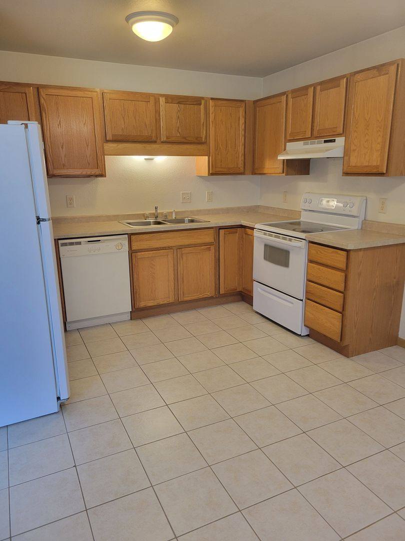 Apartment for rent at 4414 Jacktar Rd, Oshkosh, WI 54901