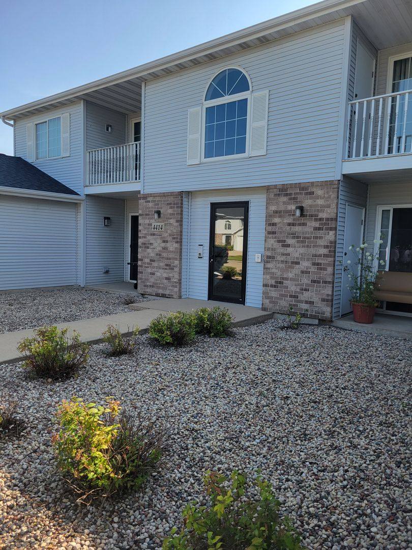 Apartment for rent at 4414 Jacktar Rd, Oshkosh, WI 54901