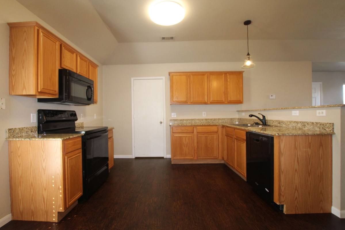 House for rent at 204 Willow Rd, Bullard, TX 75757