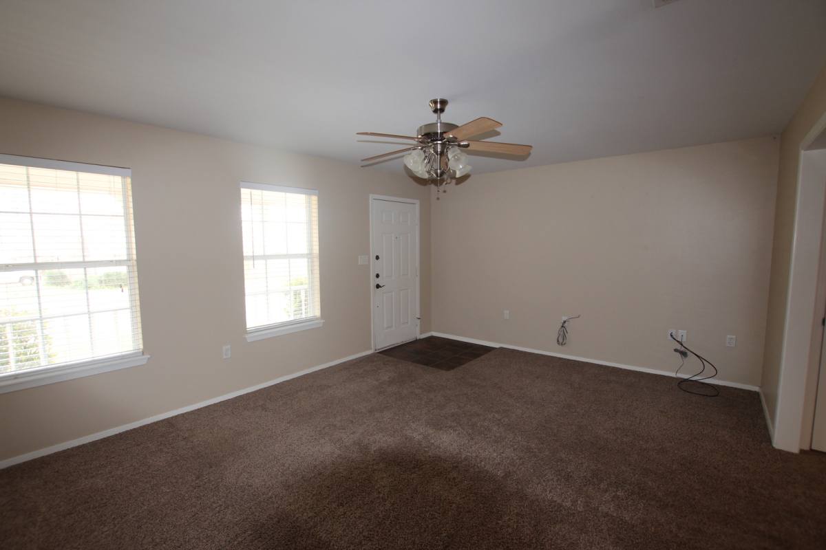 House for rent at 211 Willowbrook Lane, Whitehouse, TX 75791