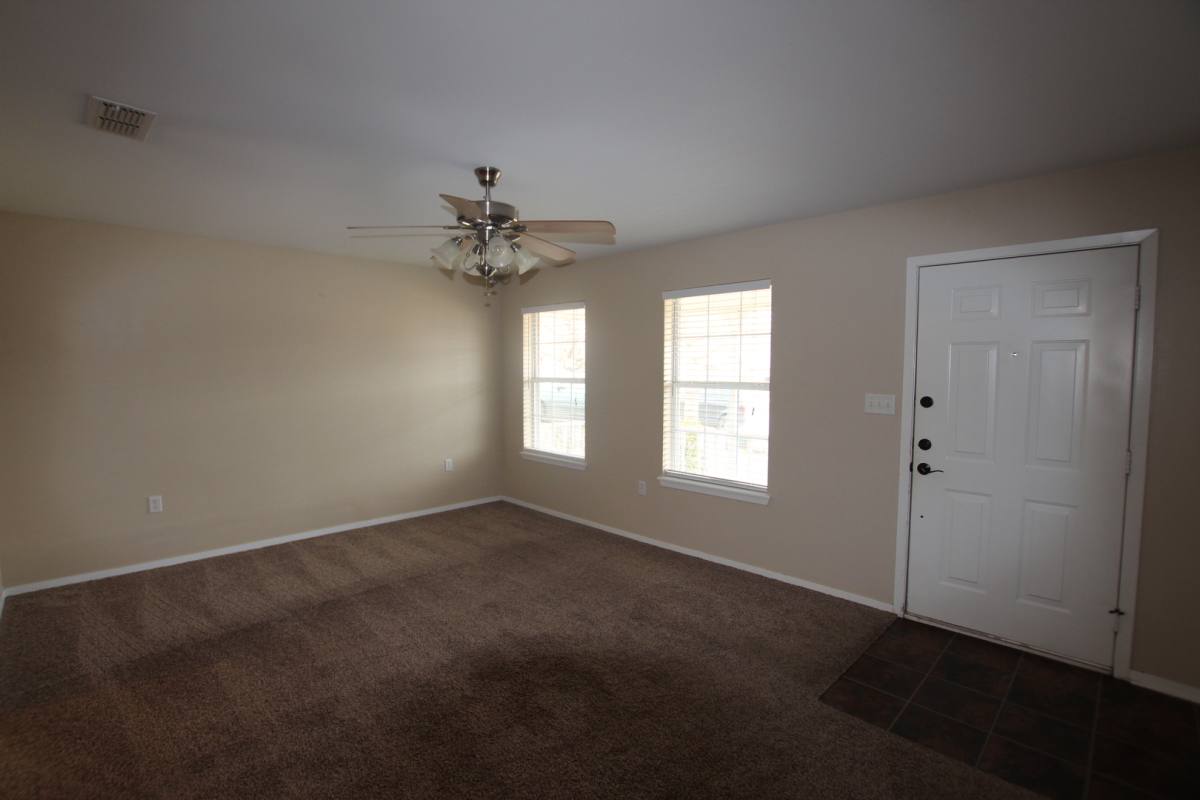 House for rent at 211 Willowbrook Lane, Whitehouse, TX 75791
