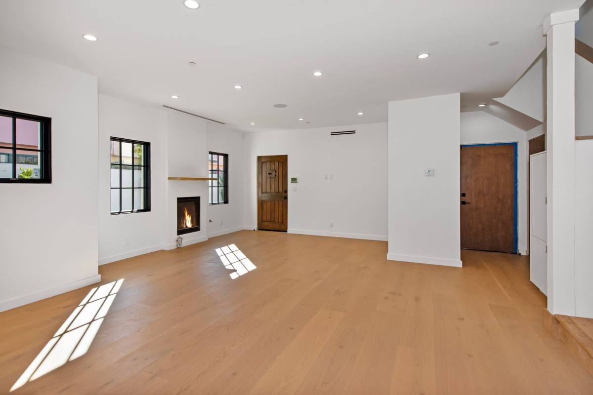 Apartment for rent at 4285 Carpinteria Ave, Carpinteria, CA 93013