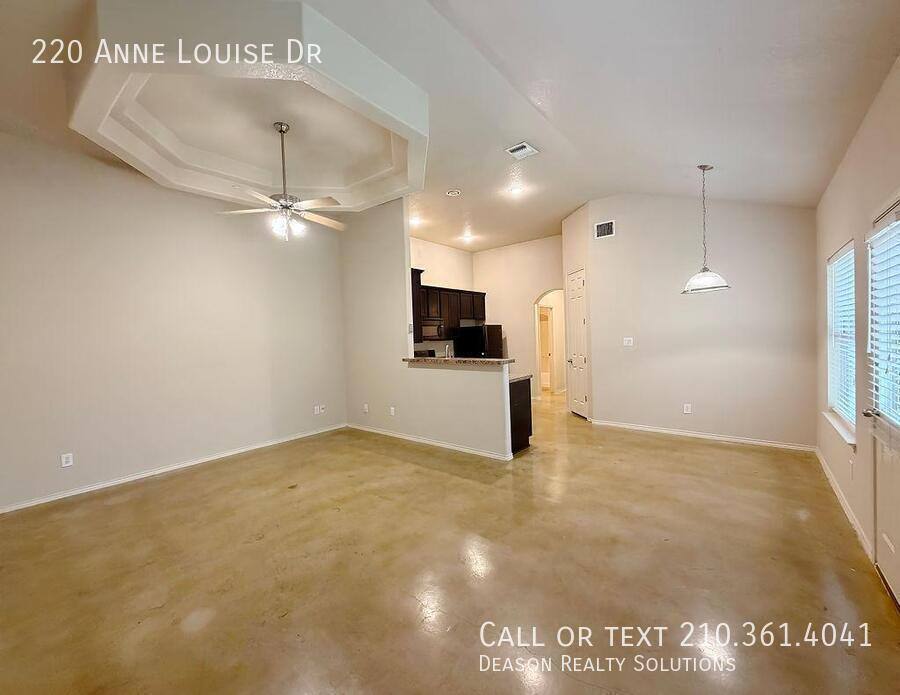 House for rent at 220 Anne Louise Dr, New Braunfels, TX 78130