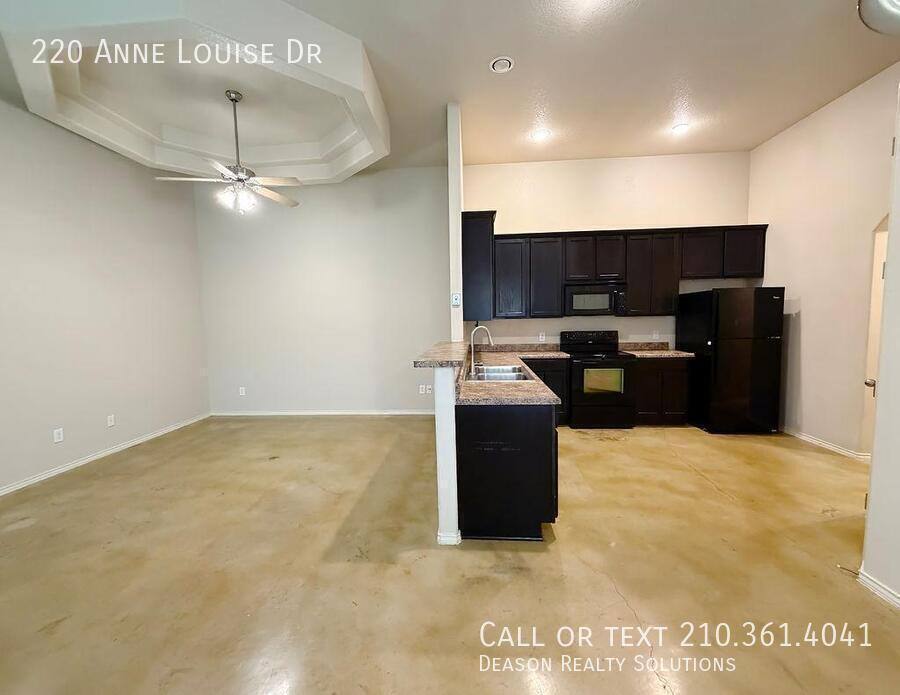 House for rent at 220 Anne Louise Dr, New Braunfels, TX 78130