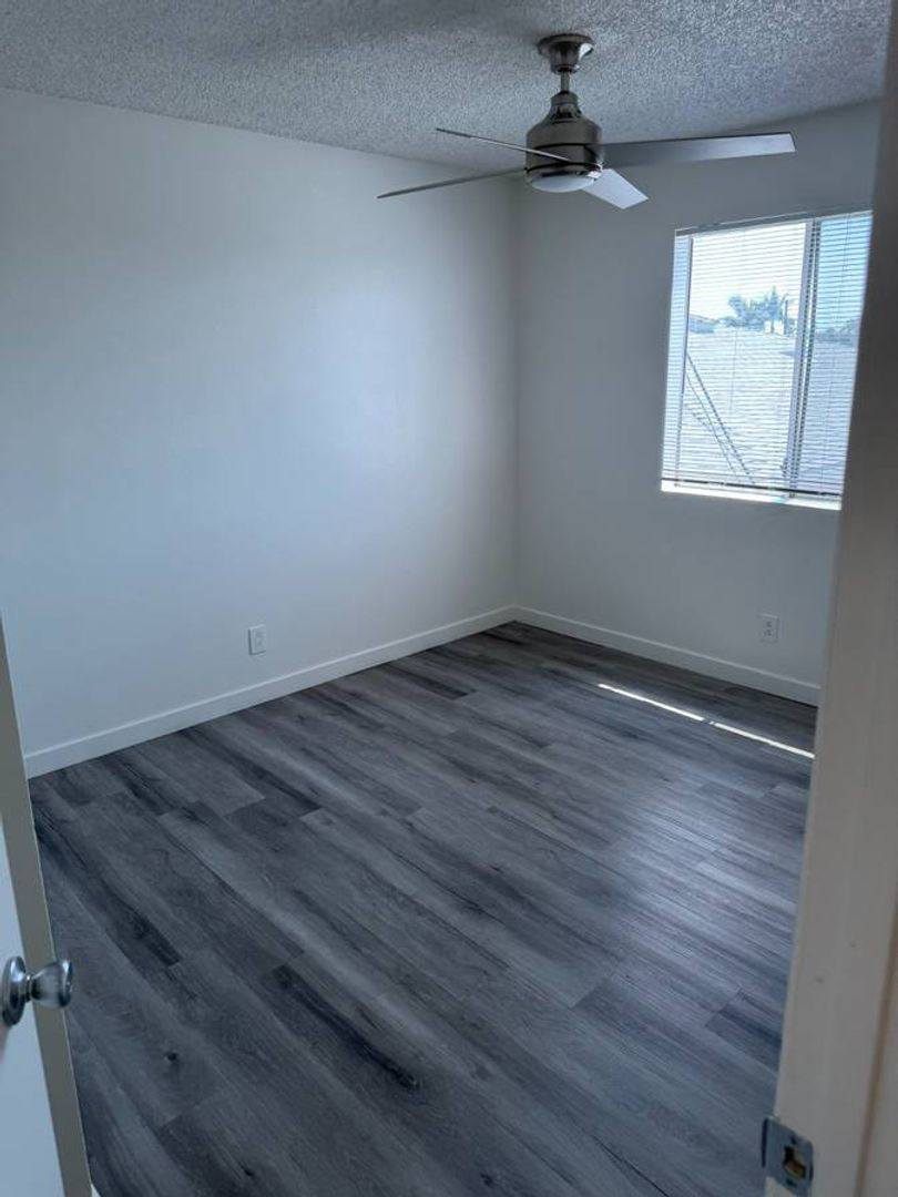 Apartment for rent at 215 E Hyde Park, Inglewood, CA 90302