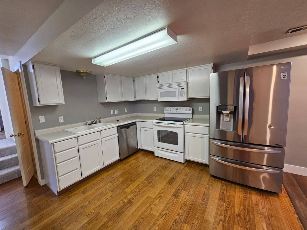 Apartment for rent at 4698 Colander Dr, West Jordan, UT 84088