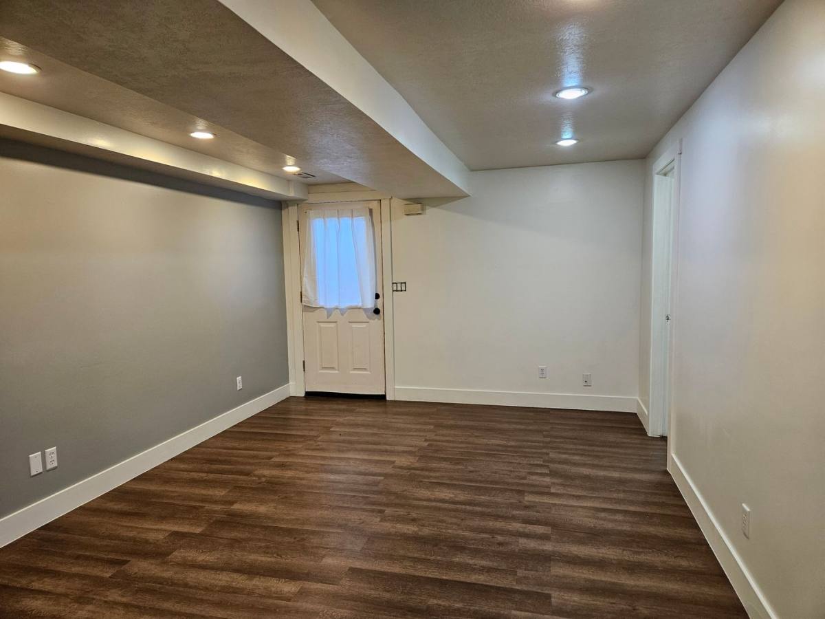 Apartment for rent at 4698 Colander Dr, West Jordan, UT 84088