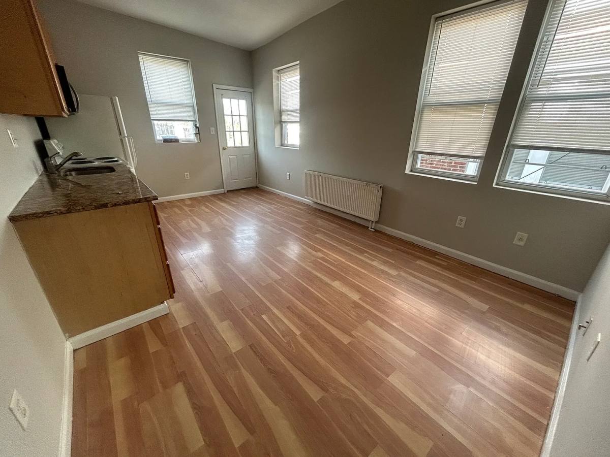 Apartment for rent at 7327-31 W Chester Pike, Upper Darby, PA 19082