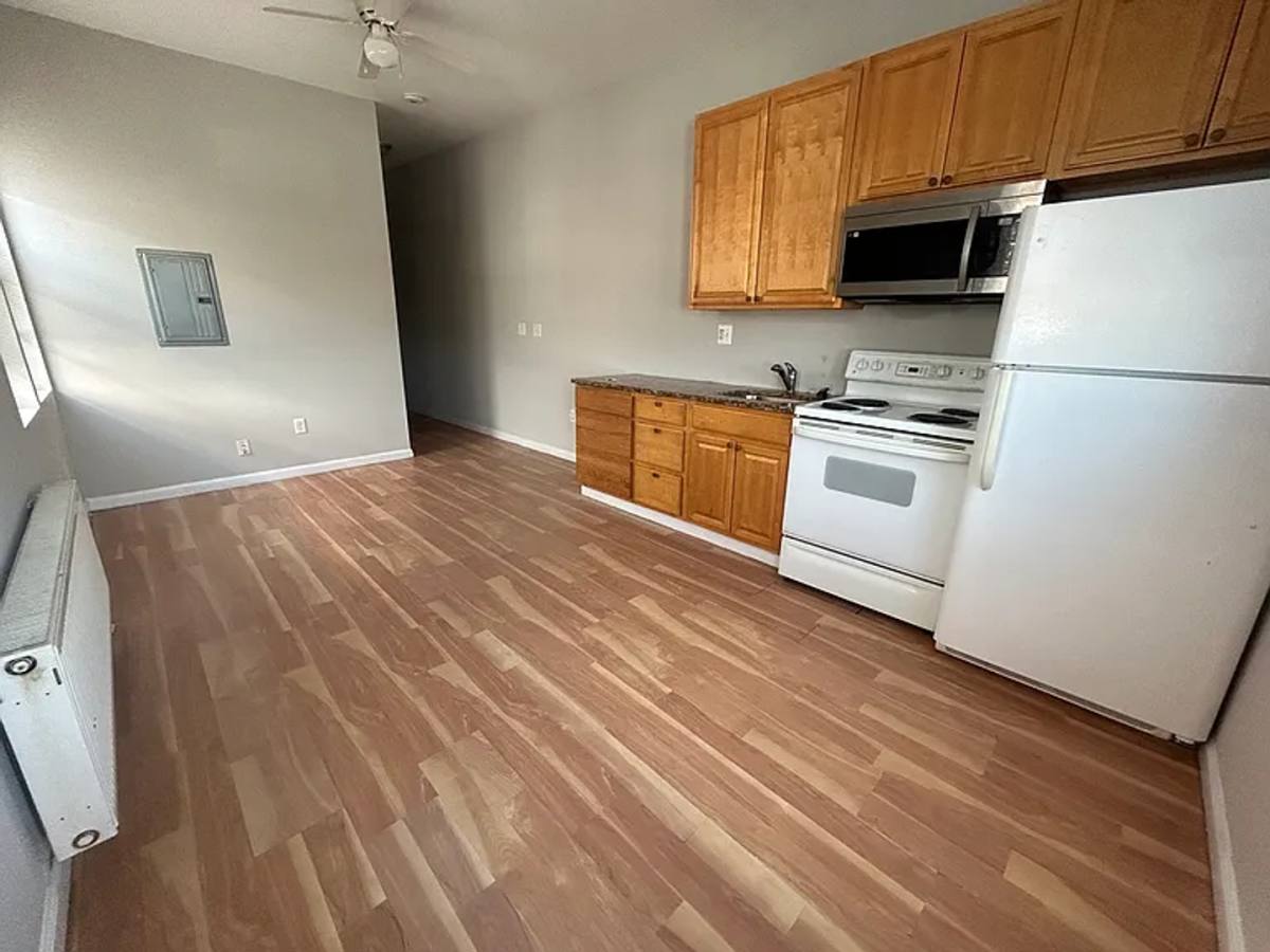 Apartment for rent at 7327-31 W Chester Pike, Upper Darby, PA 19082