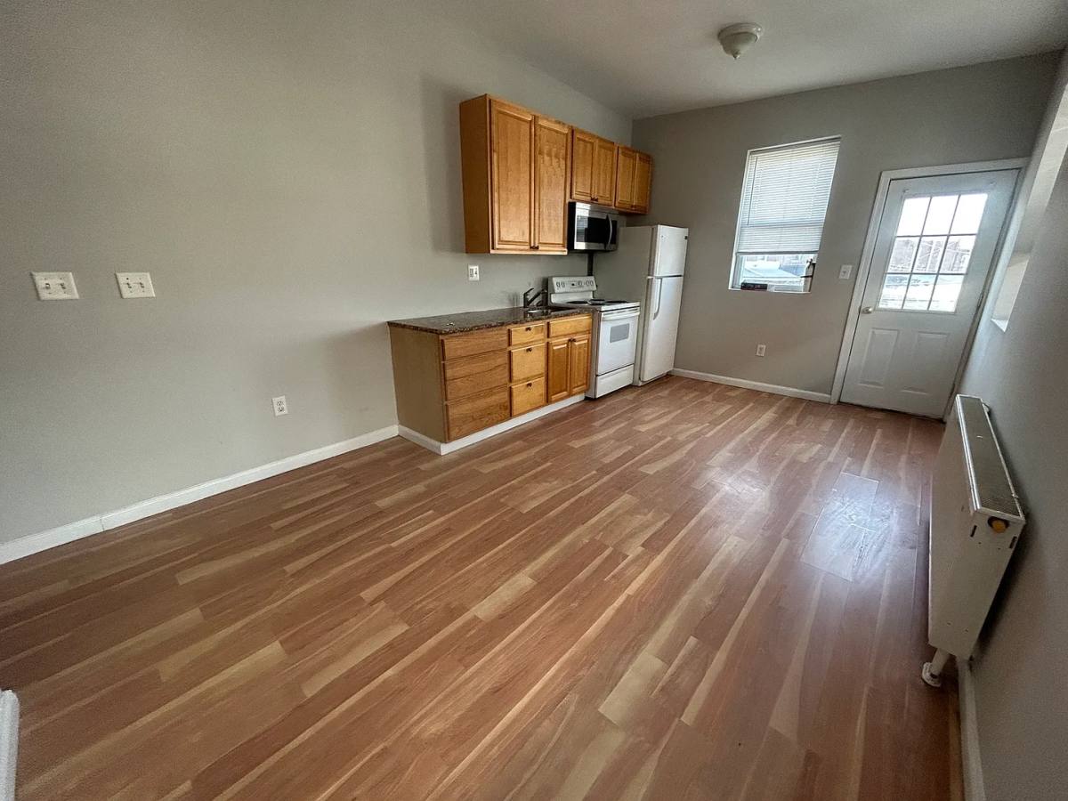 Apartment for rent at 7327-31 W Chester Pike, Upper Darby, PA 19082