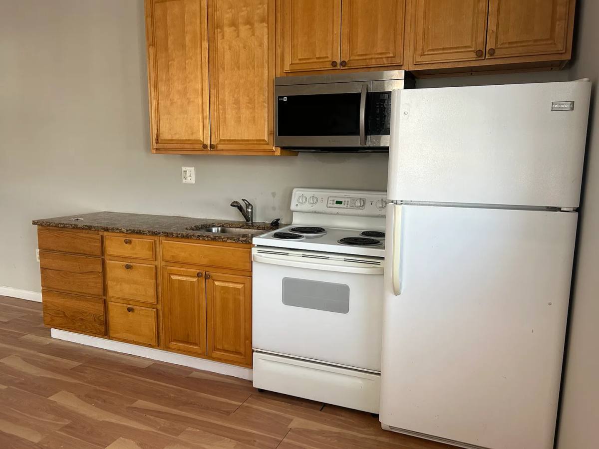 Apartment for rent at 7327-31 W Chester Pike, Upper Darby, PA 19082