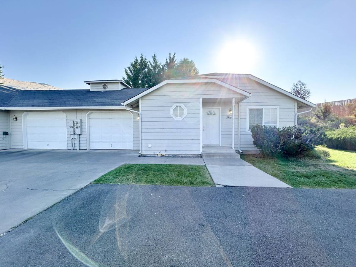 Apartment for rent at 5550 Glenridge Way, Klamath Falls, OR 97603