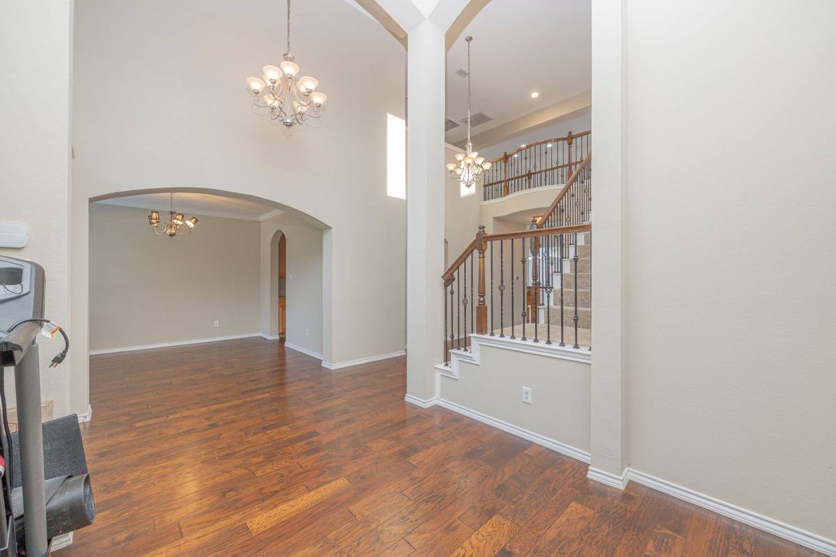House for rent at 2404 Heather Glen Dr, Plano, TX 75025
