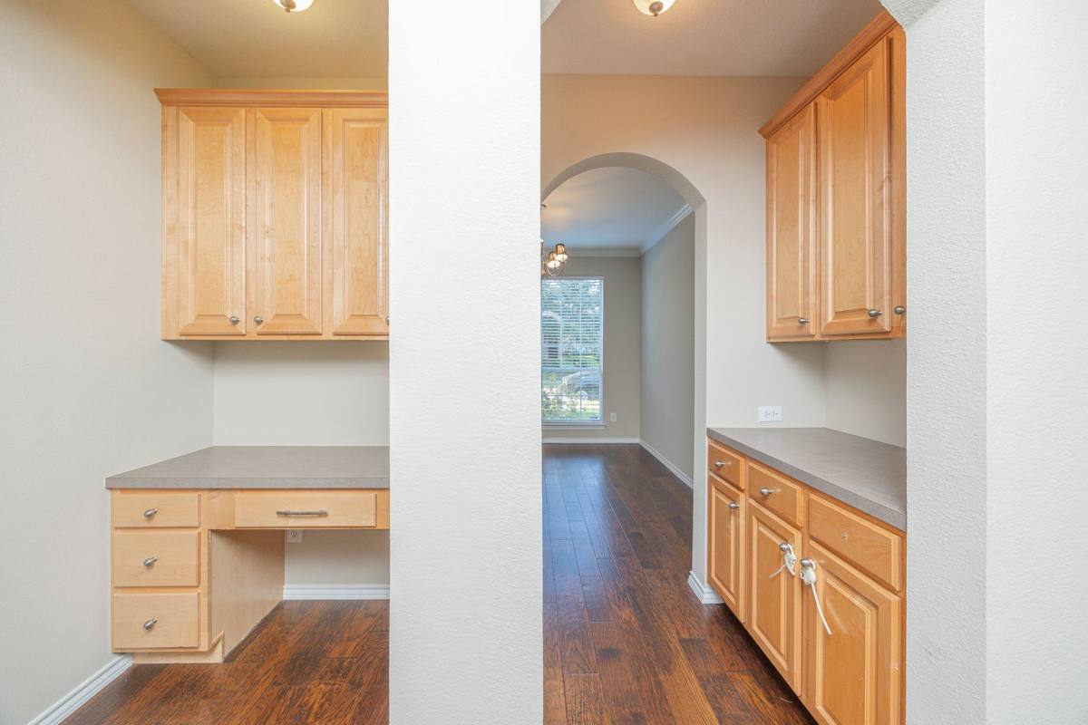 House for rent at 2404 Heather Glen Dr, Plano, TX 75025