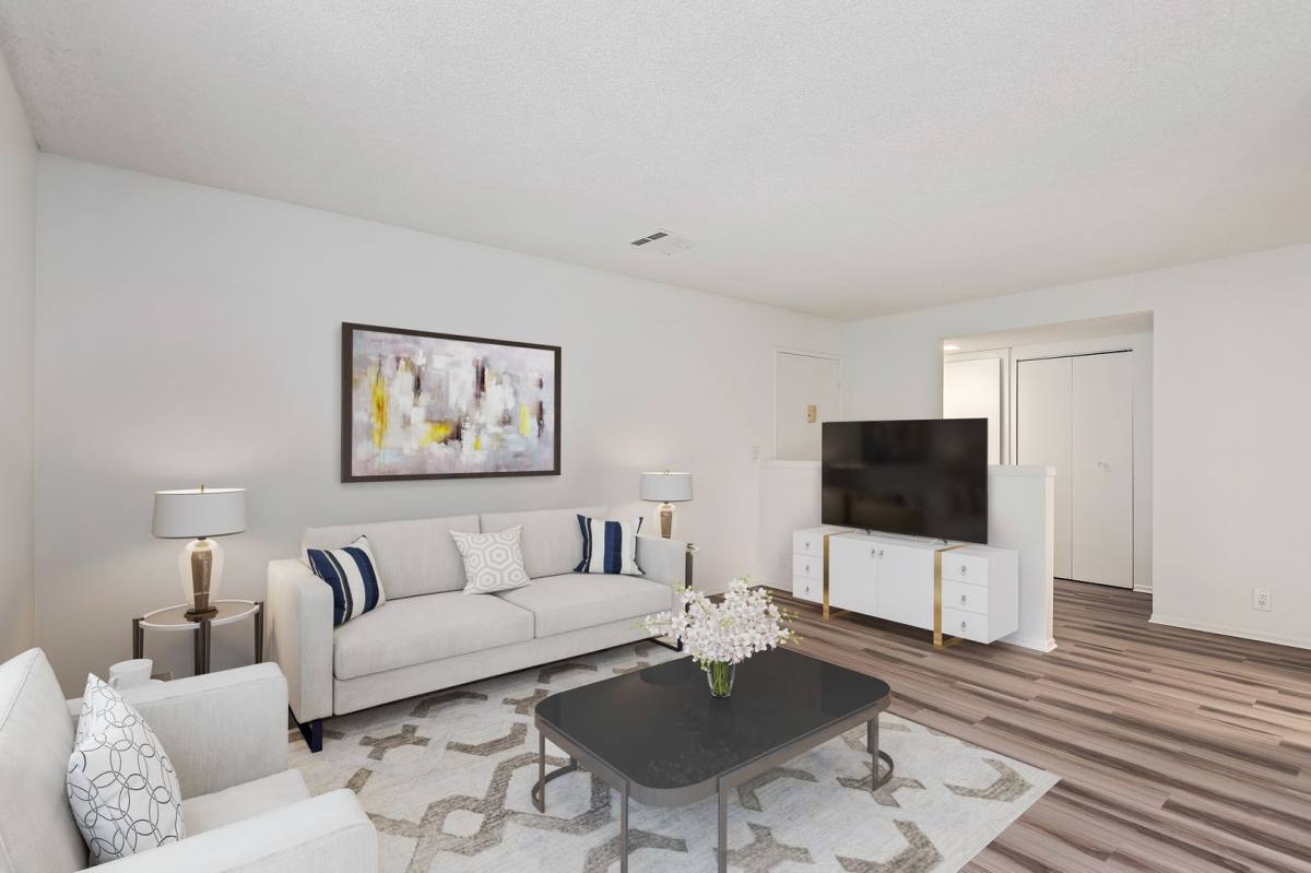 Apartment for rent at 701 Aster St, Oxnard, CA 93036