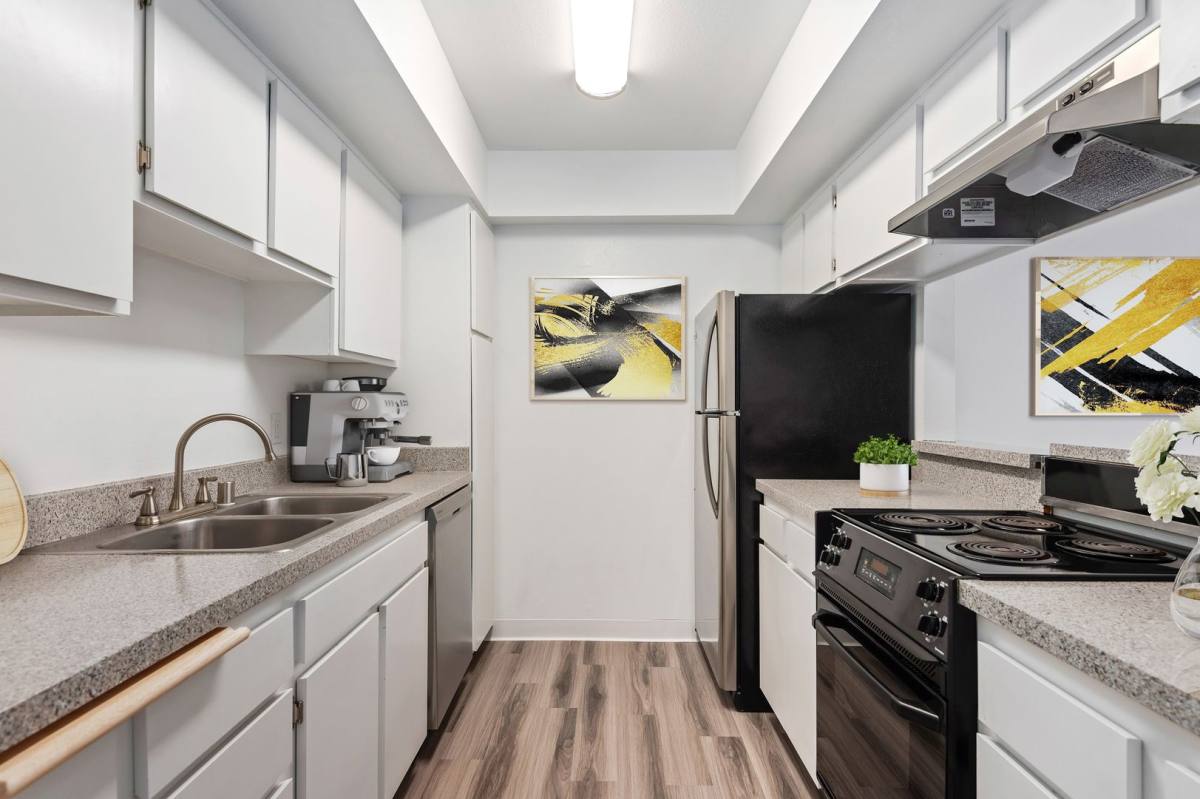 Apartment for rent at 701 Aster St, Oxnard, CA 93036