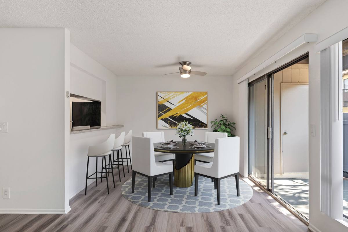 Apartment for rent at 701 Aster St, Oxnard, CA 93036