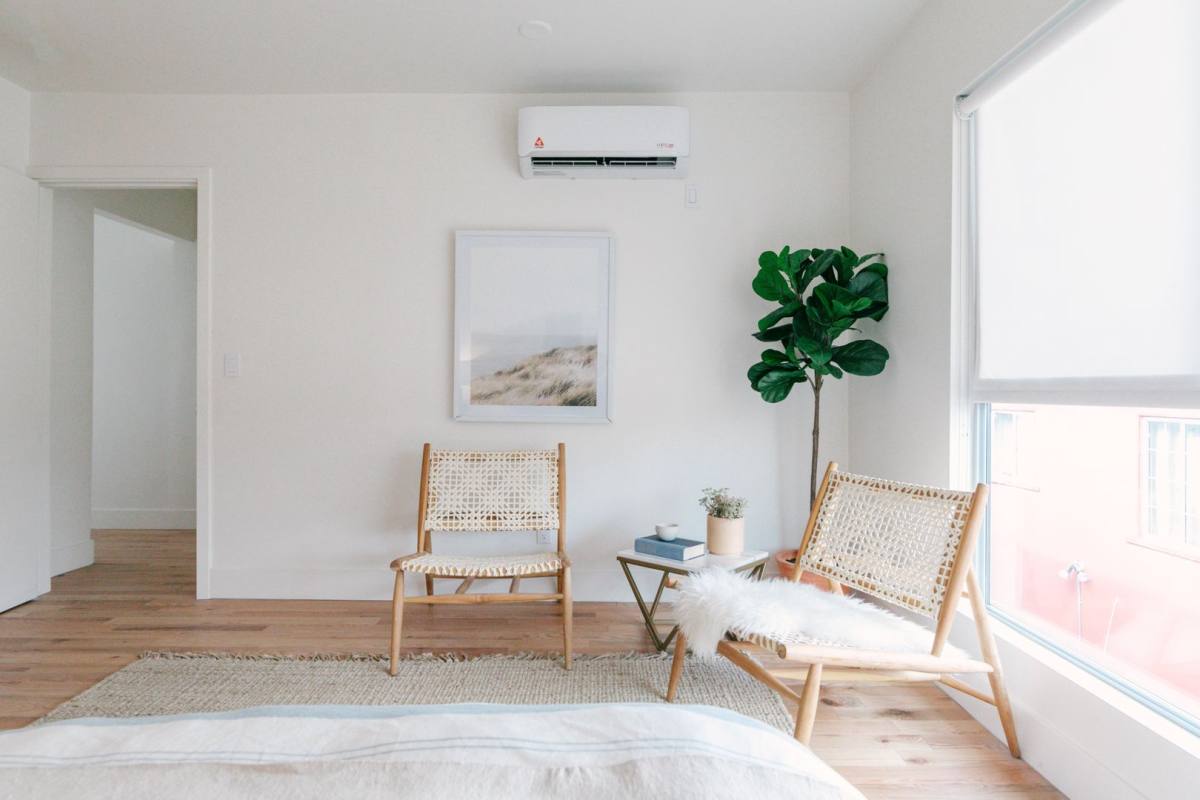Apartment for rent at 221 N Catalina St, Los Angeles, CA 90004