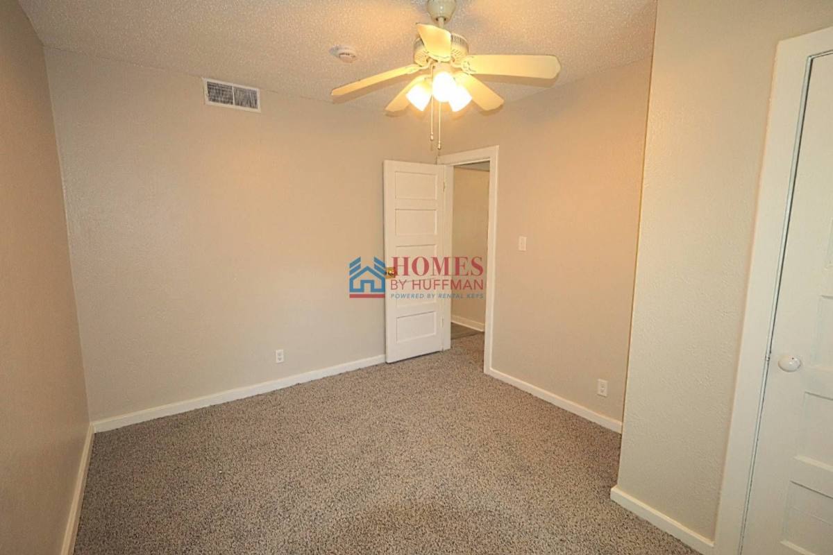 House for rent at 1713 Hawthorne Ave, Evansville, IN 47714