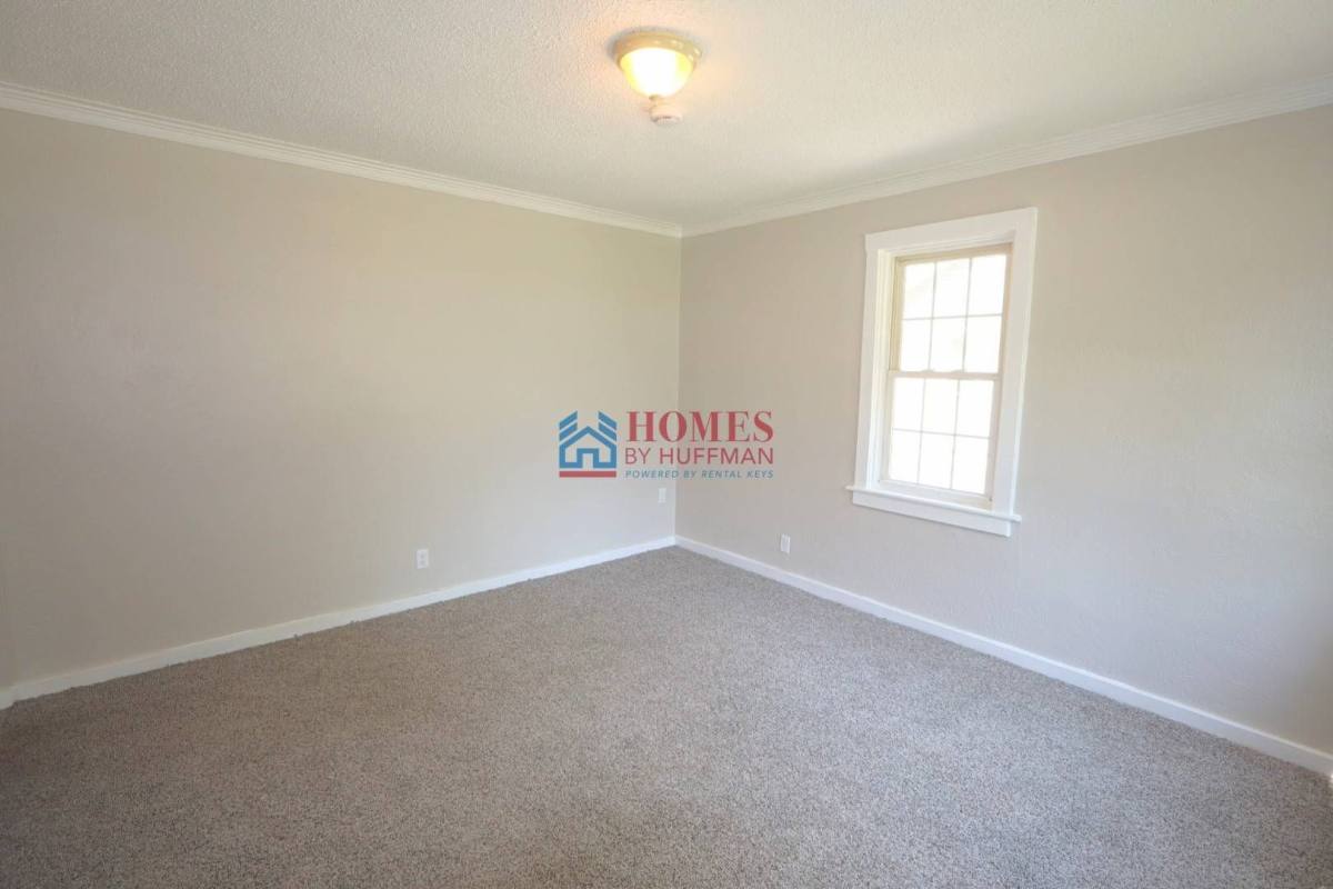 House for rent at 1713 Hawthorne Ave, Evansville, IN 47714