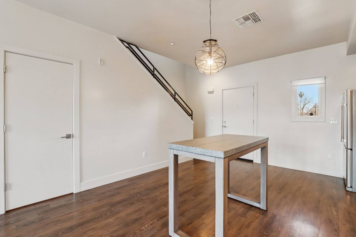 Apartment for rent at 3409-3425 Broadway, Sacramento, CA 95817