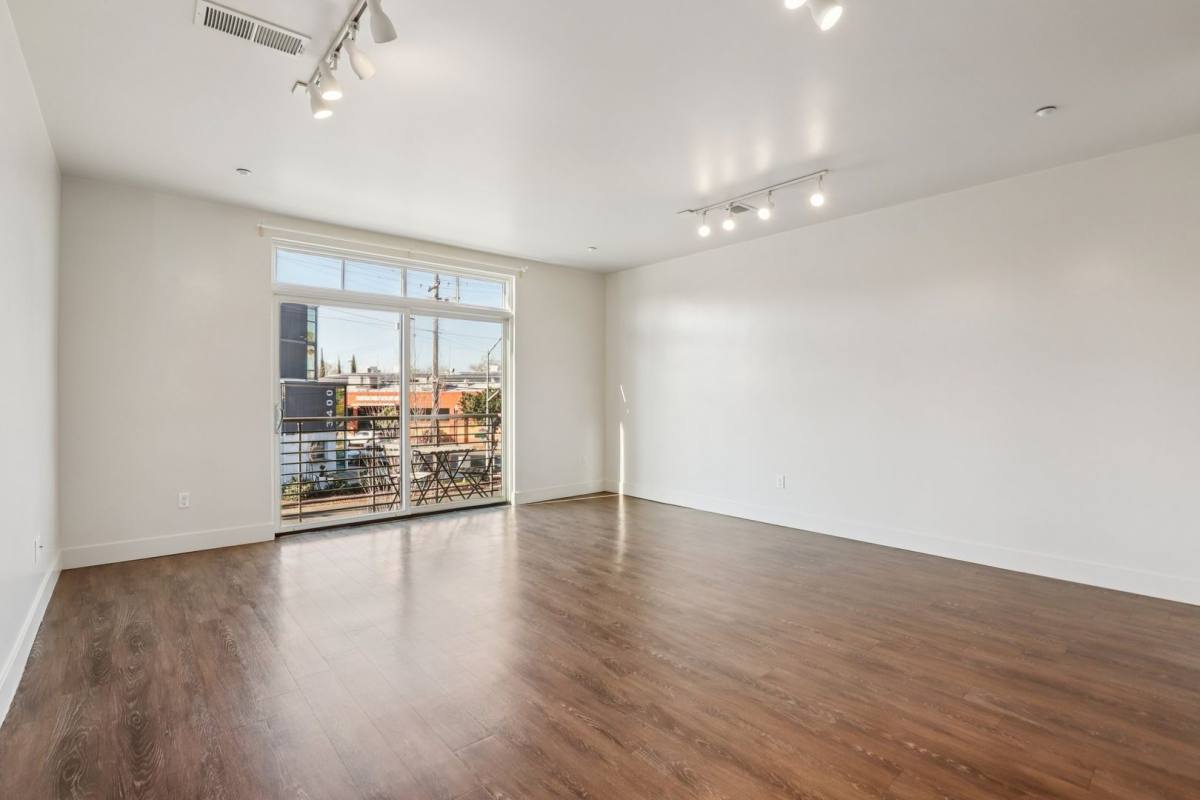 Apartment for rent at 3409-3425 Broadway, Sacramento, CA 95817