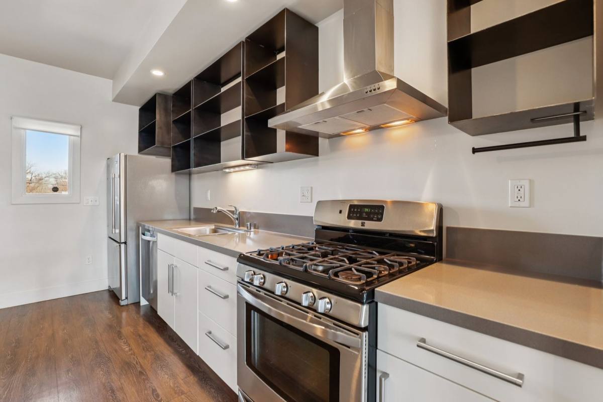 Apartment for rent at 3409-3425 Broadway, Sacramento, CA 95817