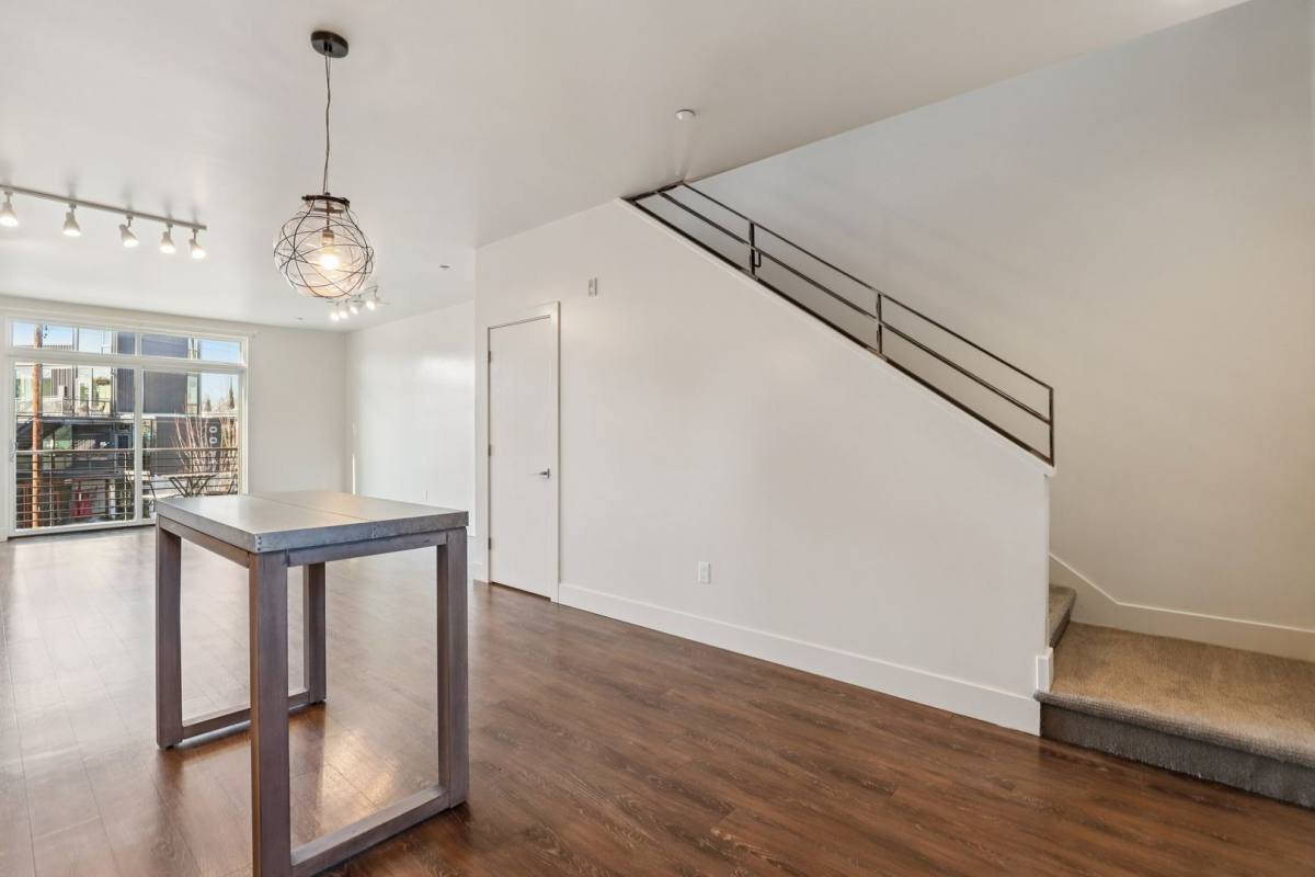 Apartment for rent at 3409-3425 Broadway, Sacramento, CA 95817