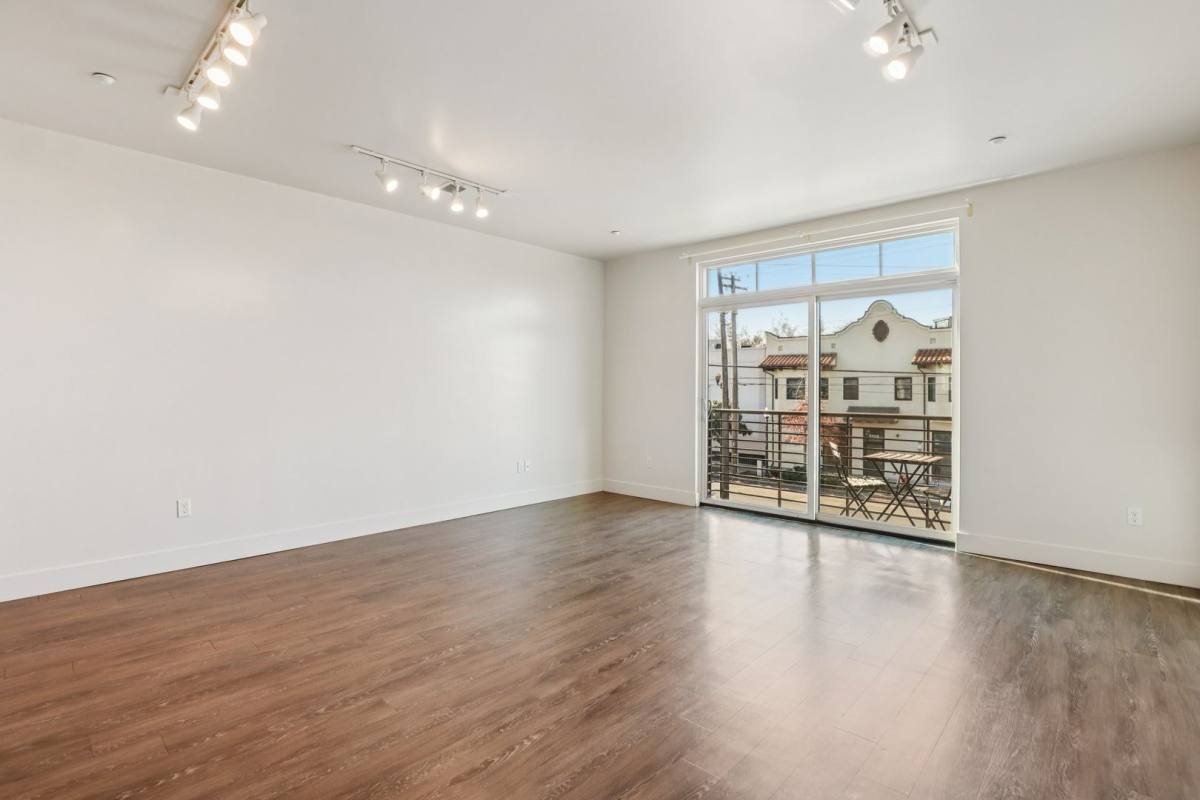 Apartment for rent at 3409-3425 Broadway, Sacramento, CA 95817