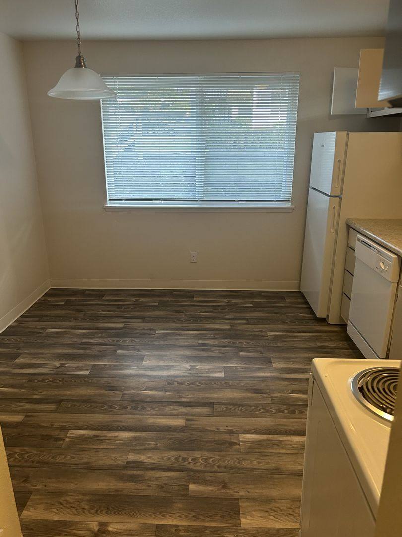 Apartment for rent at 15 S 338th Place, Federal Way, WA 98003