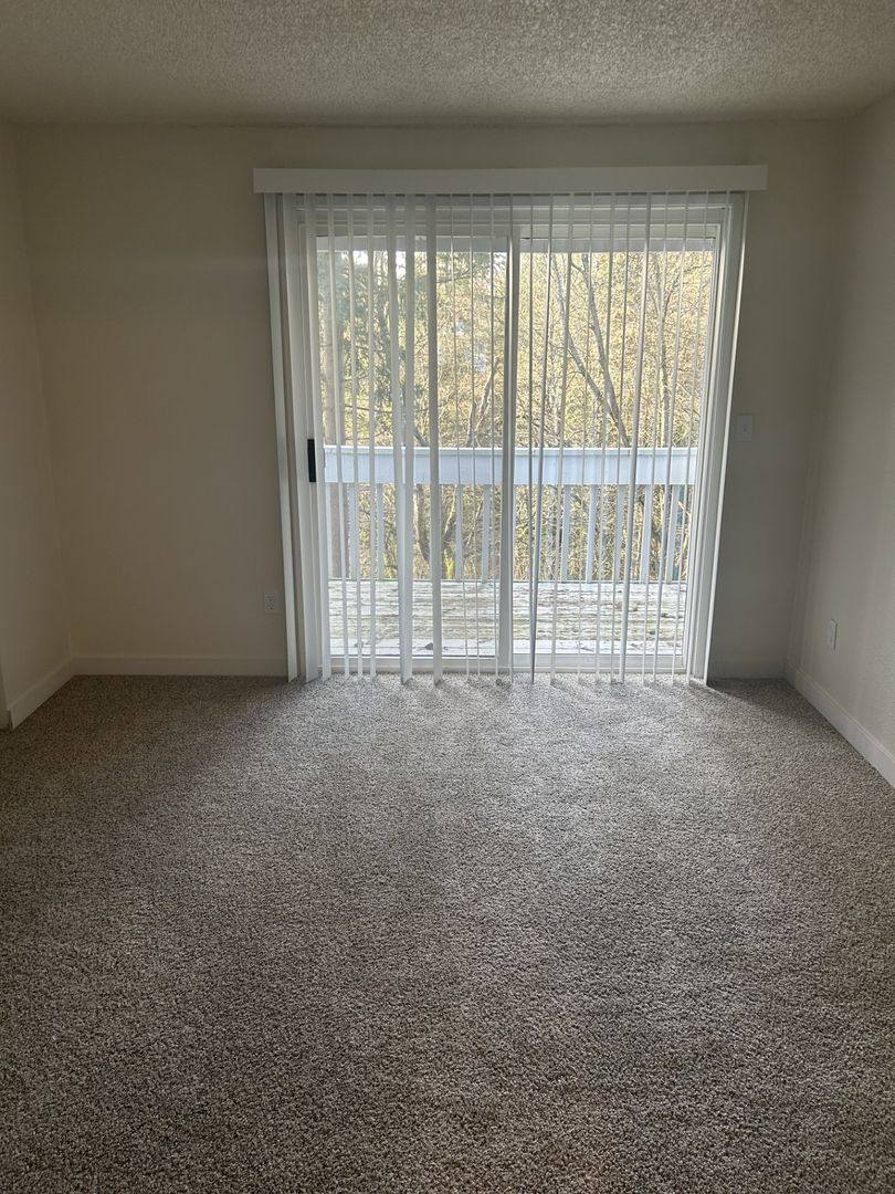 Apartment for rent at 15 S 338th Place, Federal Way, WA 98003