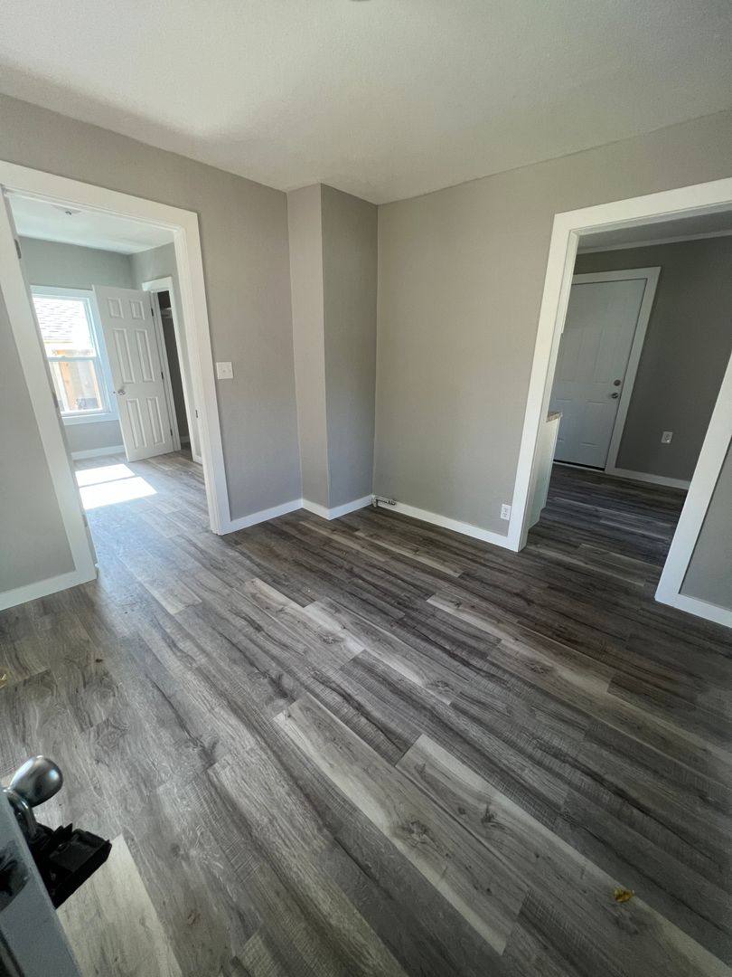 House for rent at 2142 W Chestnut St, Springfield, MO 65802