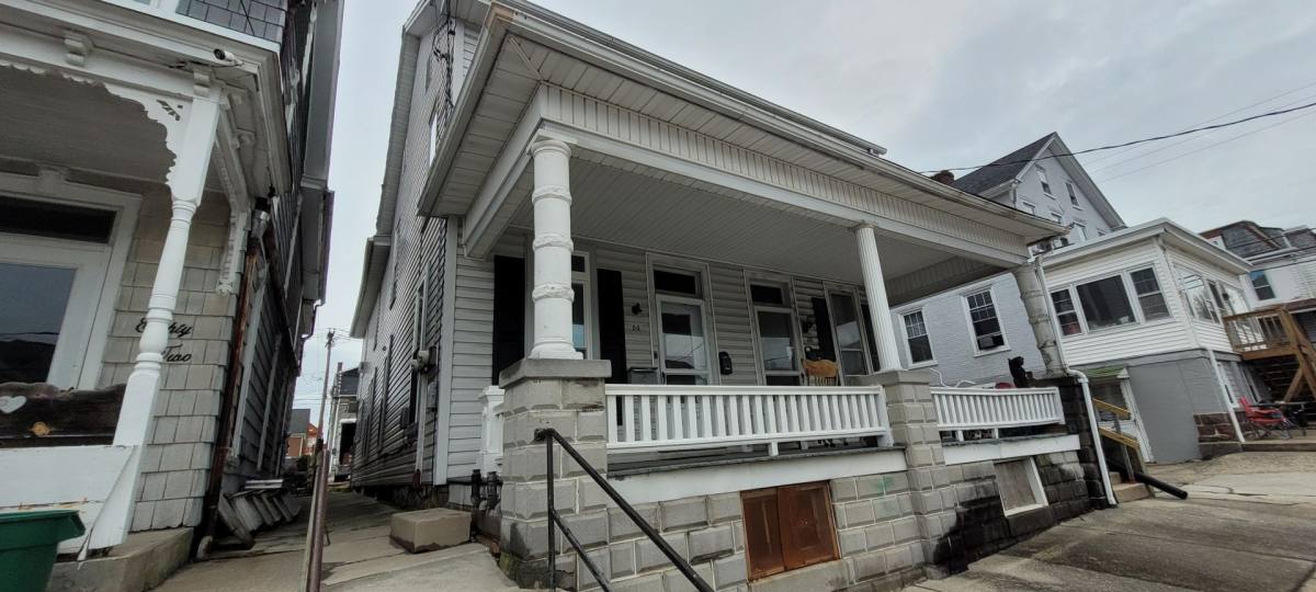 Apartment for rent at 84 E Franklin St, Ephrata, PA 17522